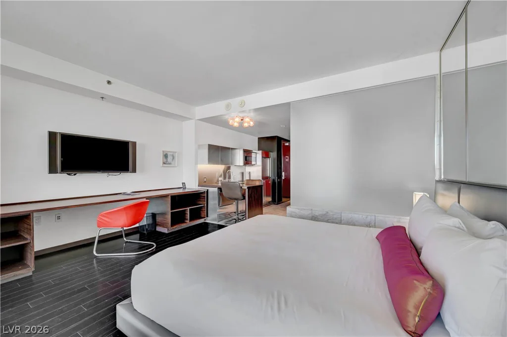 4381 Flamingo, Las Vegas, NV 89103