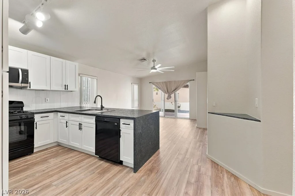 516 Casa Del Norte, North Las Vegas, NV 89031