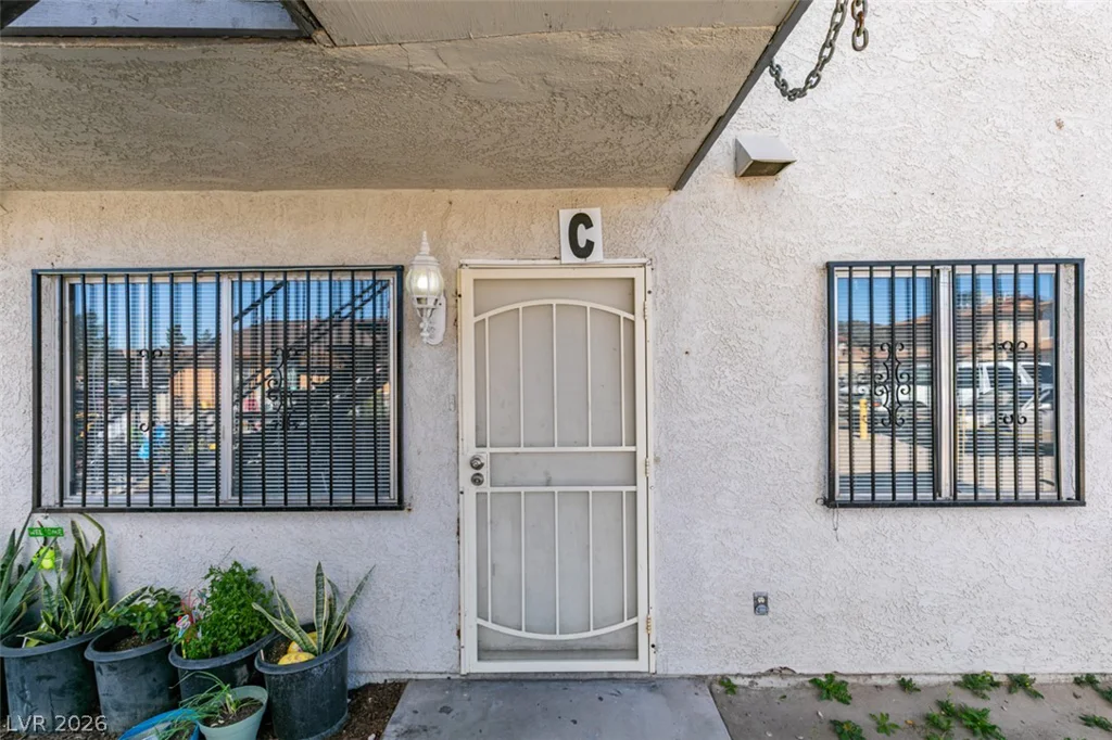 1641 Lamont, Las Vegas, NV 89115