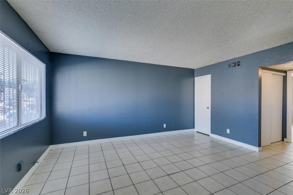 1641 Lamont, Las Vegas, NV 89115