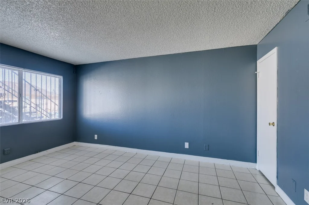 1641 Lamont, Las Vegas, NV 89115