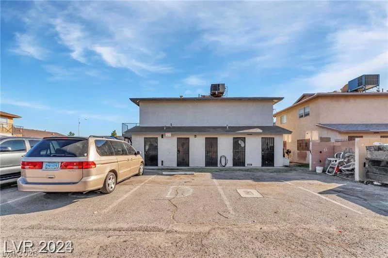 1641 Lamont, Las Vegas, NV 89115