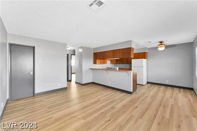 1641 Lamont, Las Vegas, NV 89115