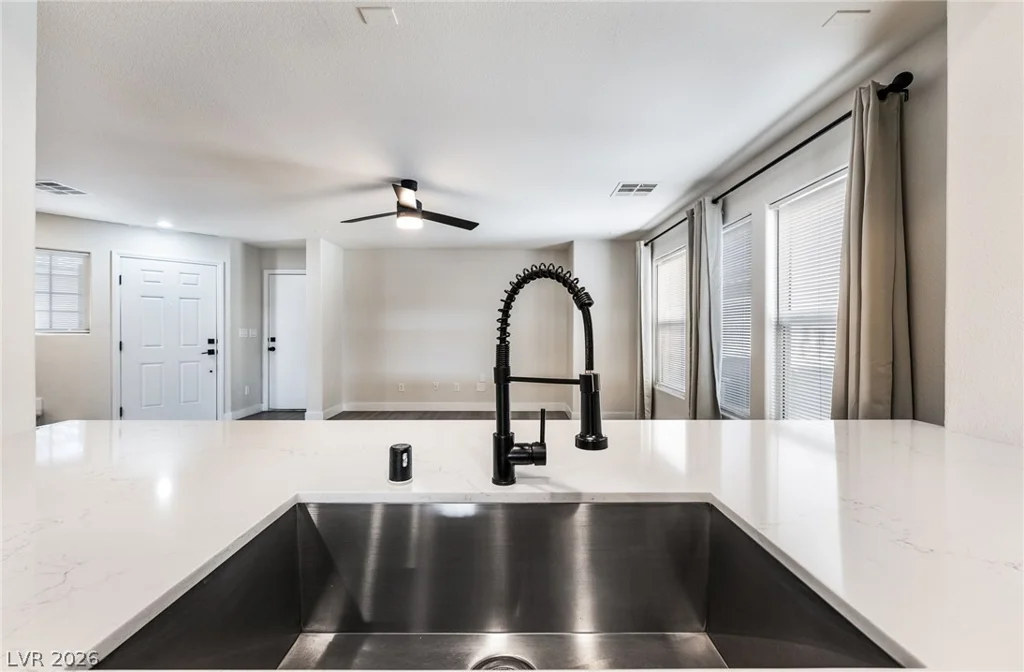 11602 Andorra, Las Vegas, NV 89183