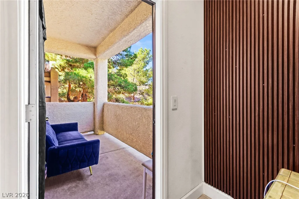 5250 Rainbow, Las Vegas, NV 89118