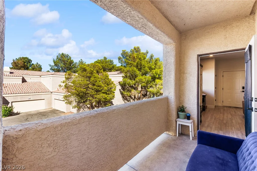 5250 Rainbow, Las Vegas, NV 89118