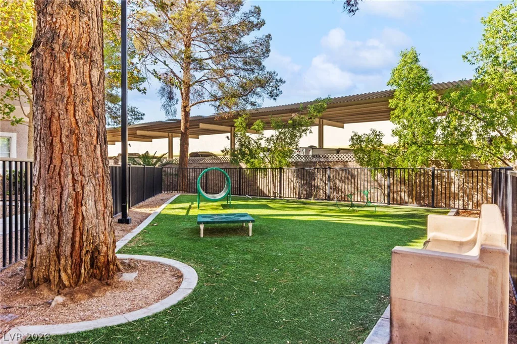 5250 Rainbow, Las Vegas, NV 89118