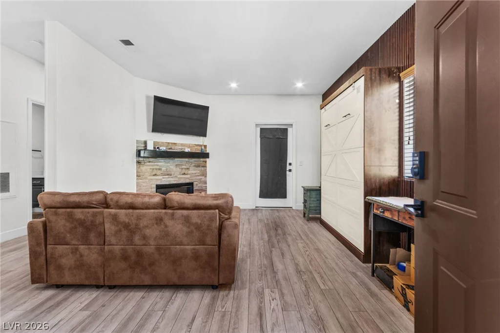 5250 Rainbow, Las Vegas, NV 89118