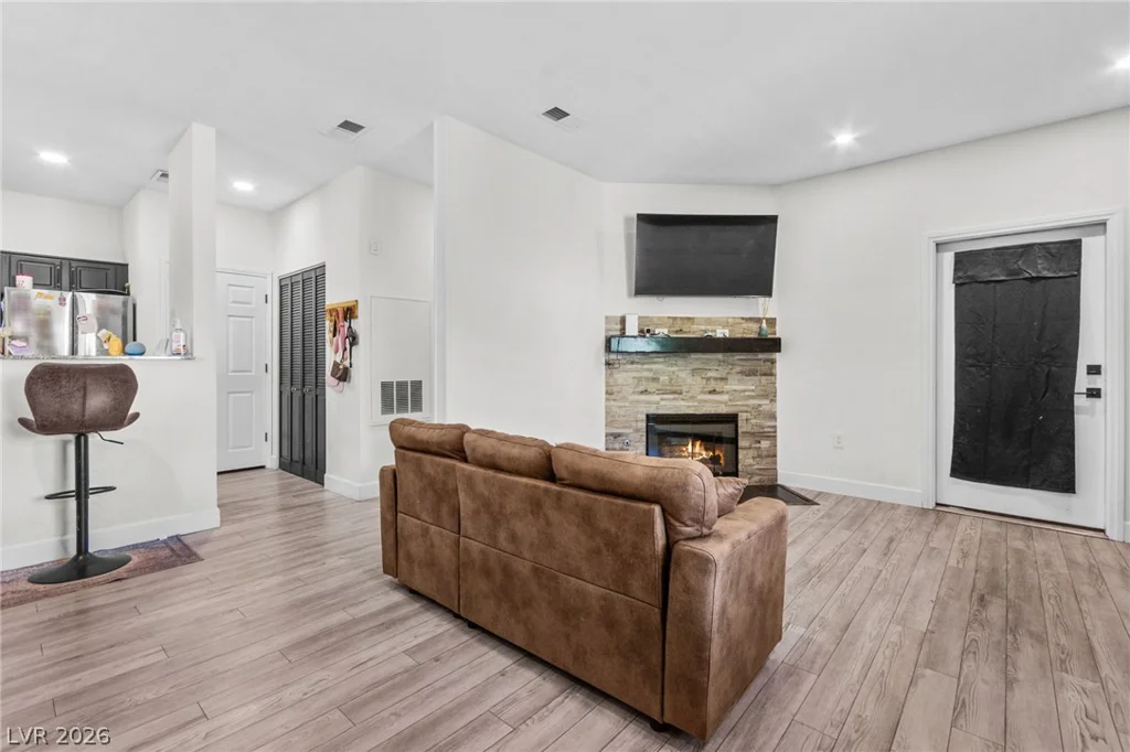 5250 Rainbow, Las Vegas, NV 89118