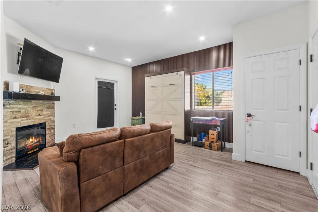 5250 Rainbow, Las Vegas, NV 89118