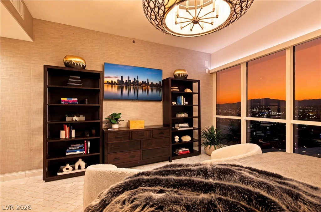4525 Dean Martin, Las Vegas, NV 89103