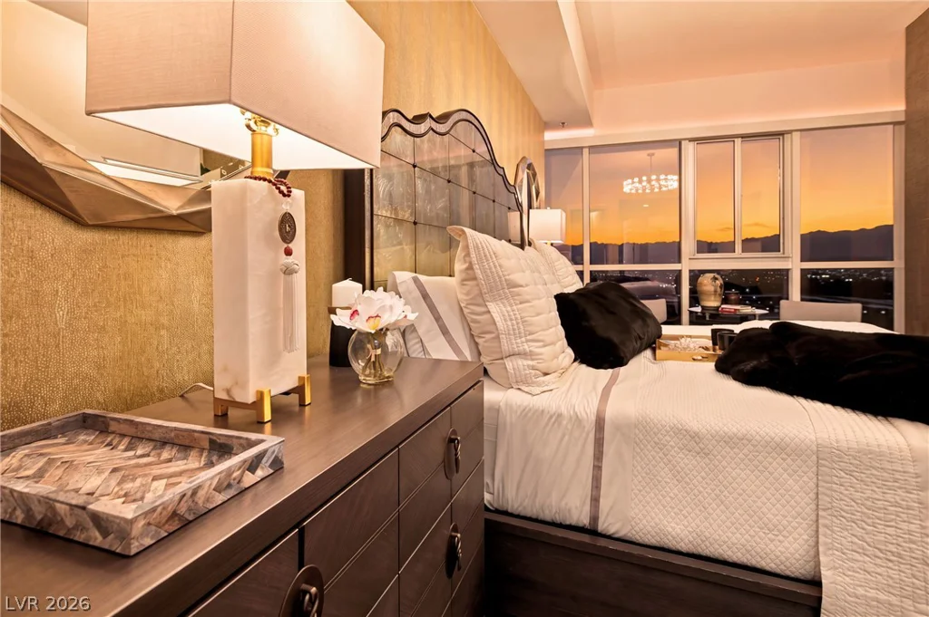 4525 Dean Martin, Las Vegas, NV 89103