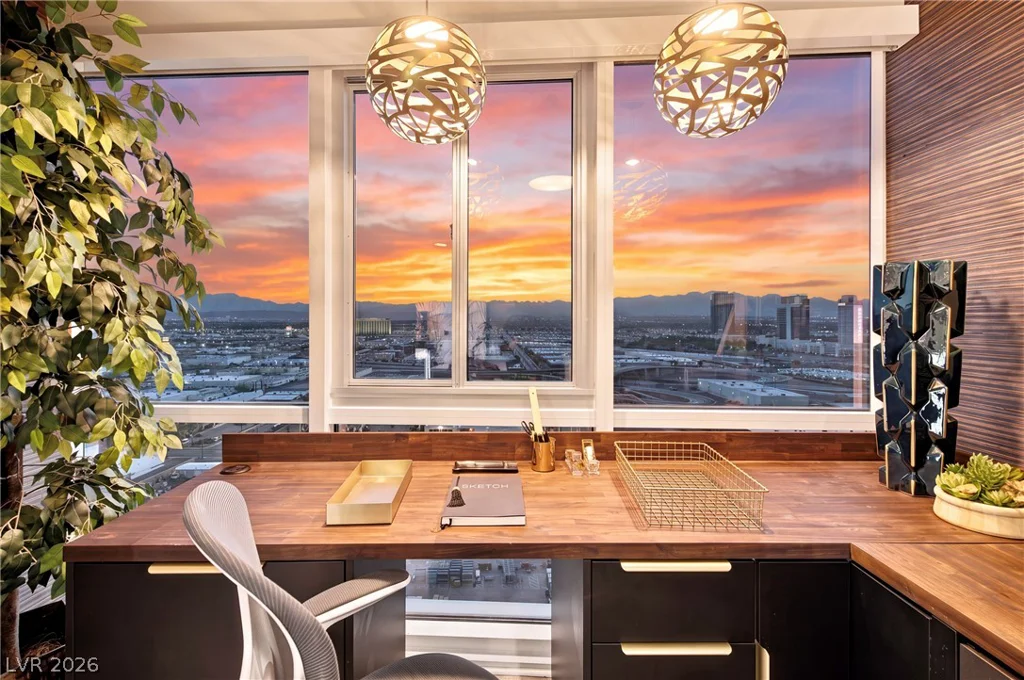 4525 Dean Martin, Las Vegas, NV 89103
