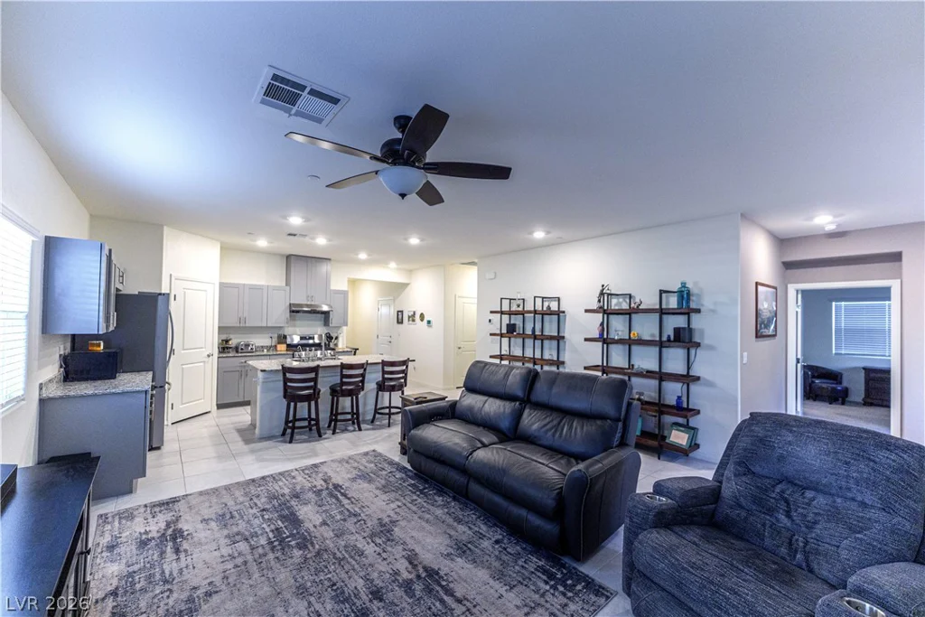 10944 Stone Crossing, Las Vegas, NV 89166