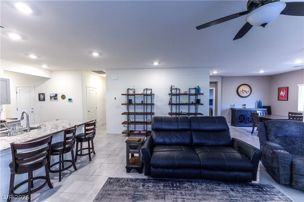 10944 Stone Crossing, Las Vegas, NV 89166