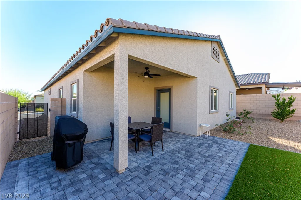 10944 Stone Crossing, Las Vegas, NV 89166