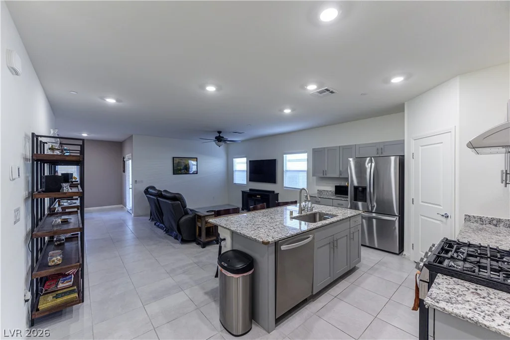 10944 Stone Crossing, Las Vegas, NV 89166
