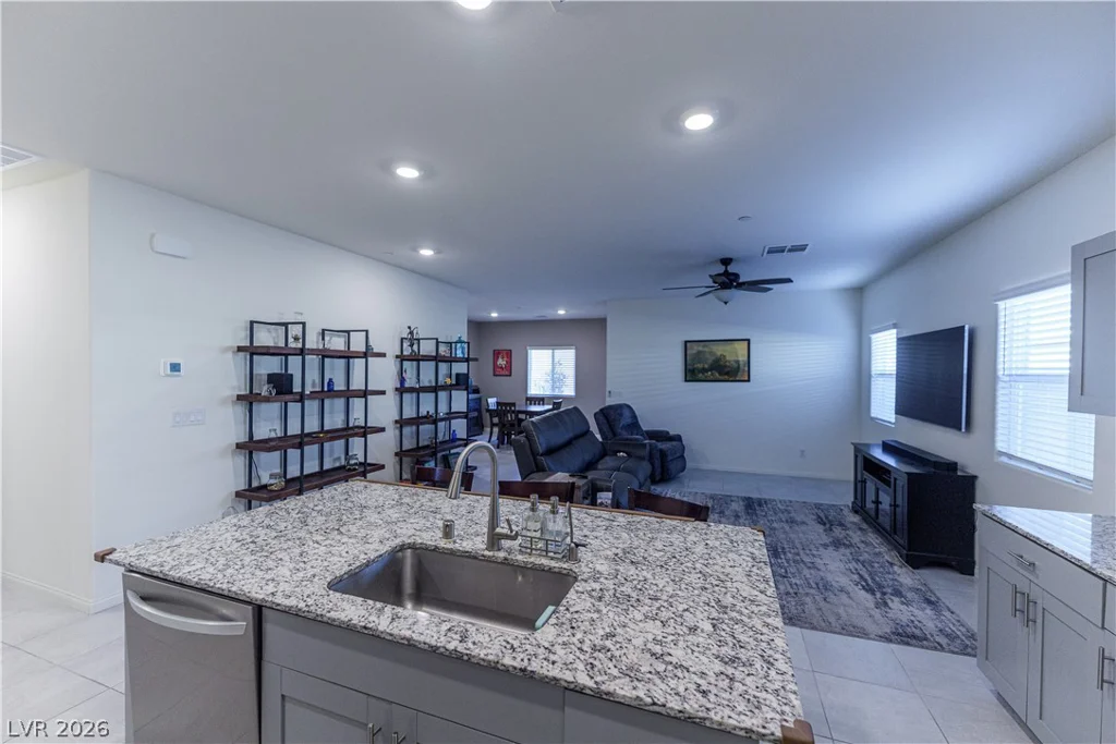 10944 Stone Crossing, Las Vegas, NV 89166