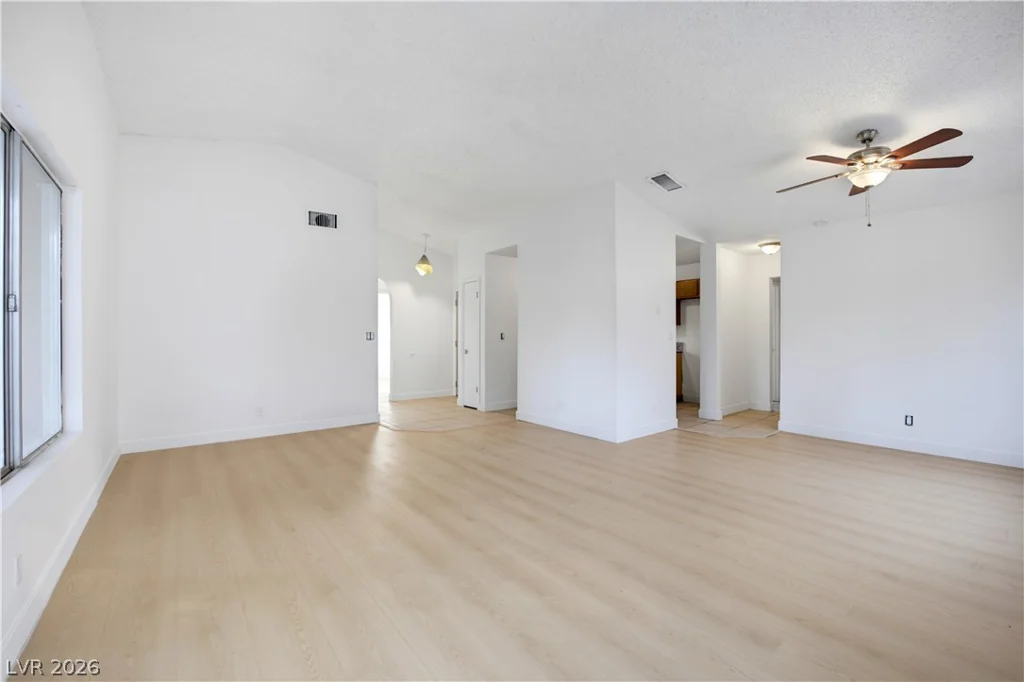 1821 Christy, Las Vegas, NV 89142