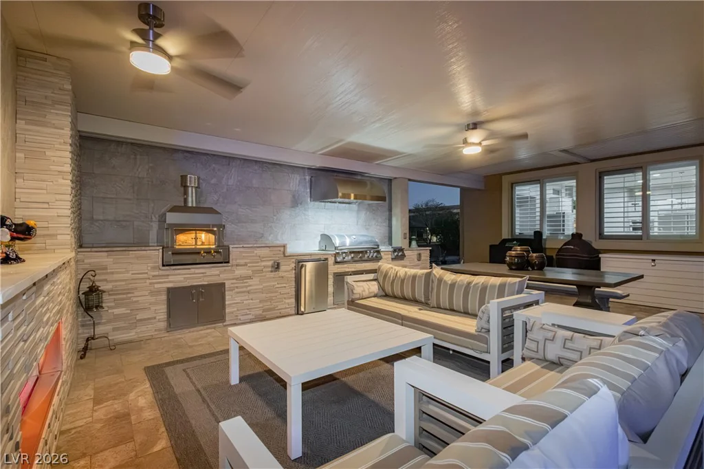 7009 Connor Cove, Las Vegas, NV 89118