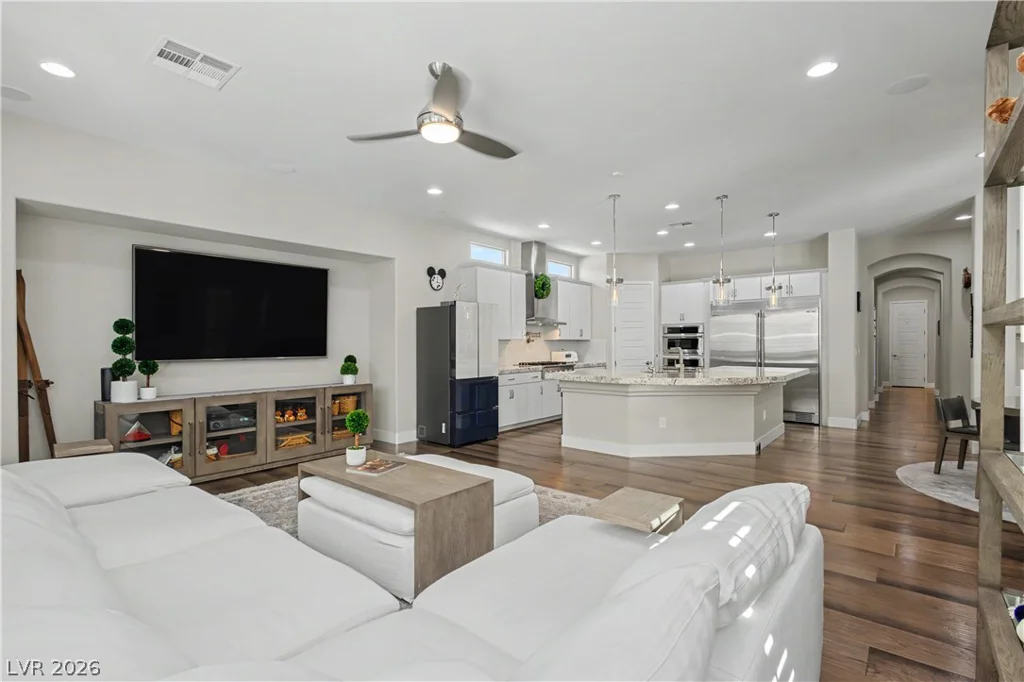 7009 Connor Cove, Las Vegas, NV 89118