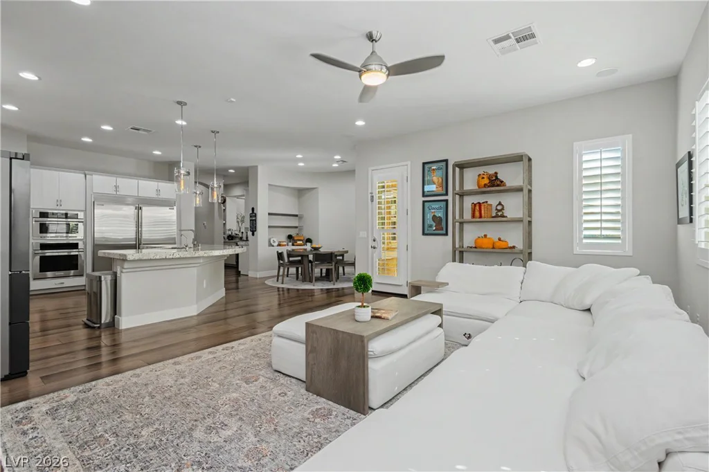 7009 Connor Cove, Las Vegas, NV 89118