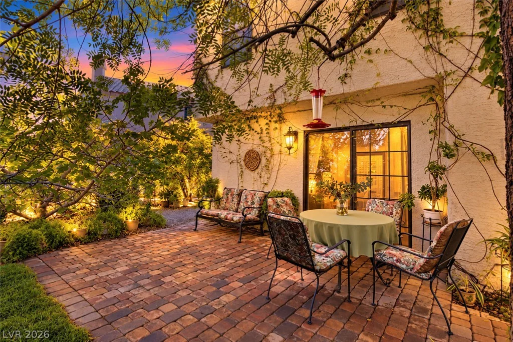 2333 Dexter Cabin, Las Vegas, NV 89128