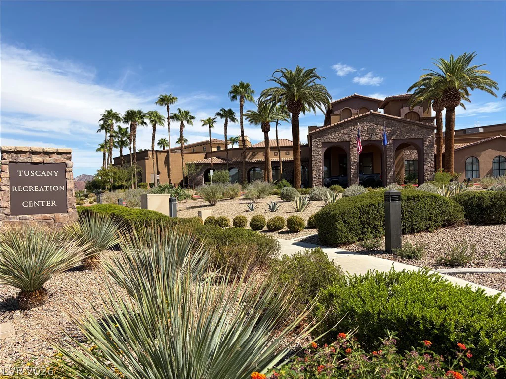 413 Via Gigante, Henderson, NV 89011