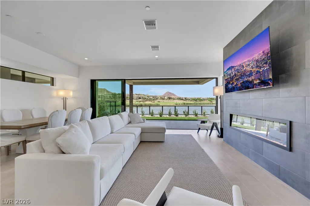 66 Lakefront, Henderson, NV 89011
