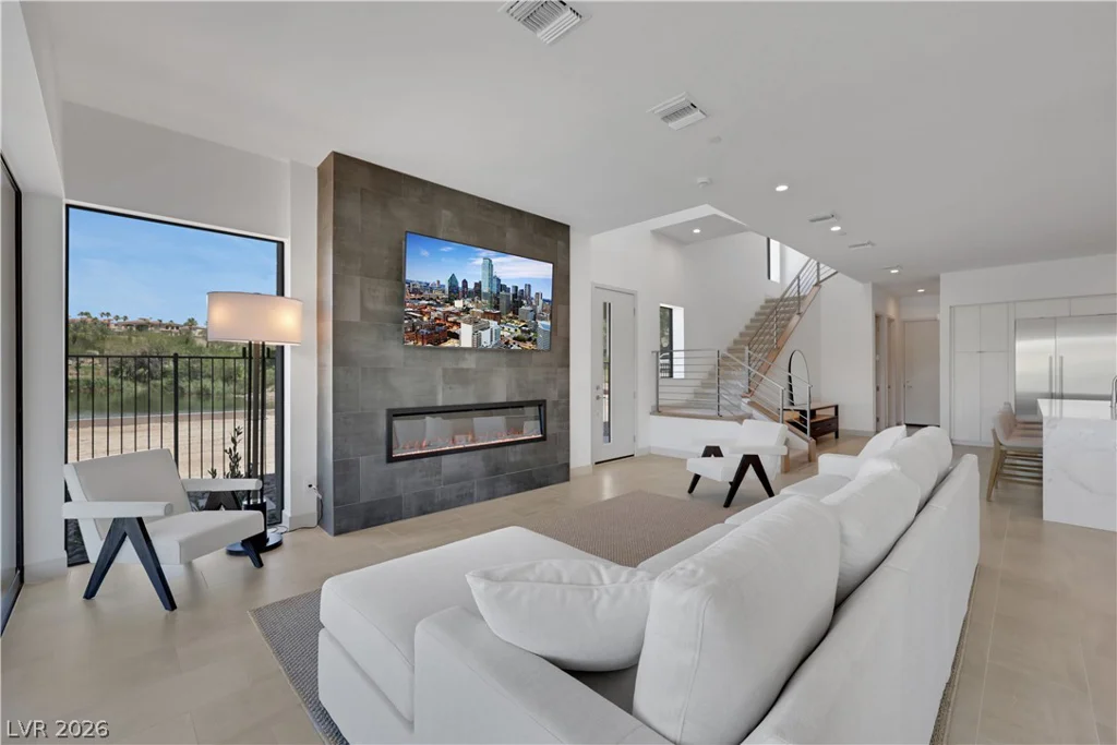 66 Lakefront, Henderson, NV 89011