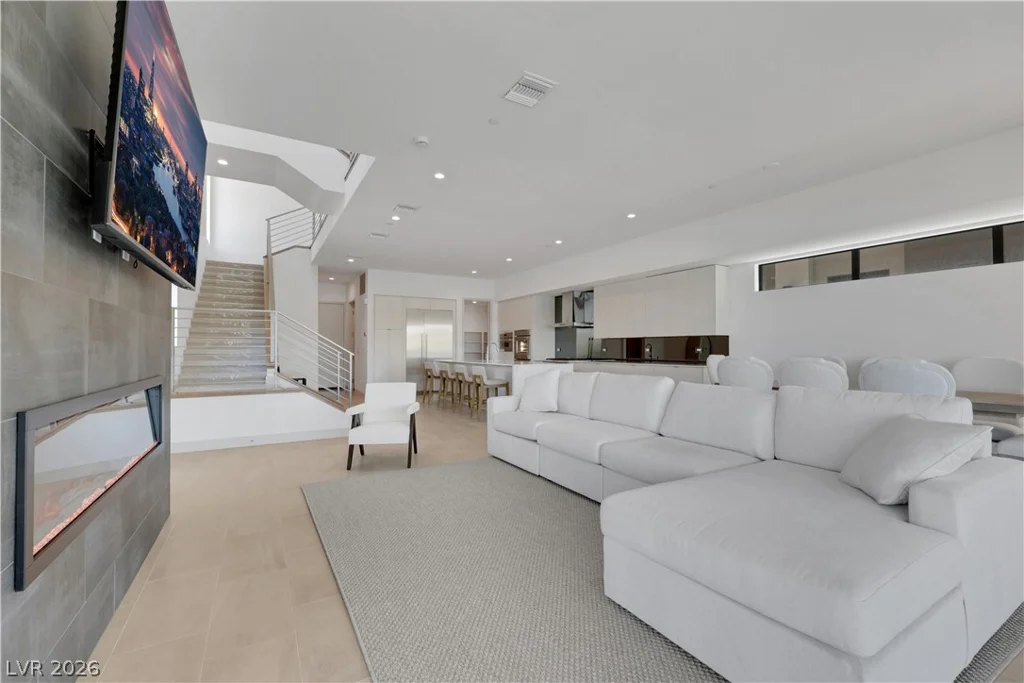 66 Lakefront, Henderson, NV 89011