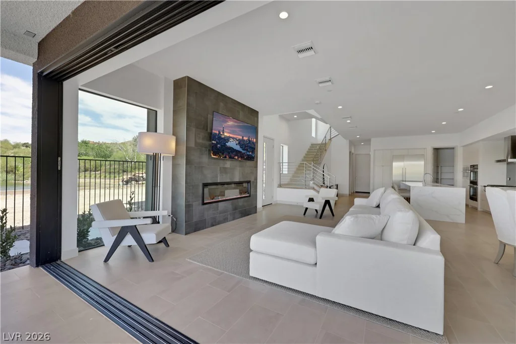 66 Lakefront, Henderson, NV 89011