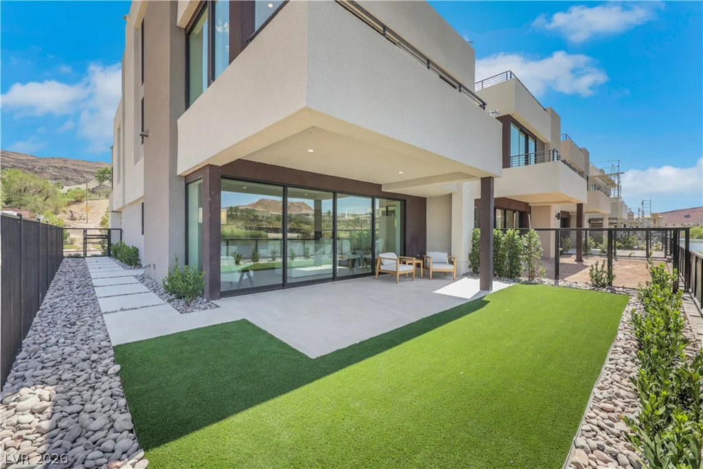 66 Lakefront, Henderson, NV 89011