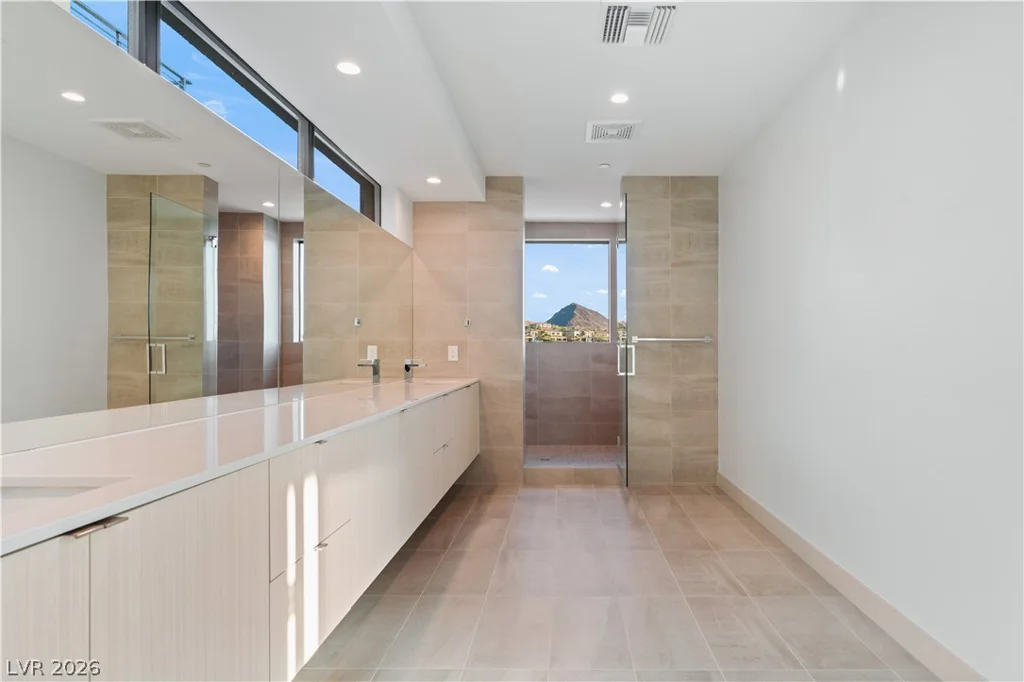 66 Lakefront, Henderson, NV 89011