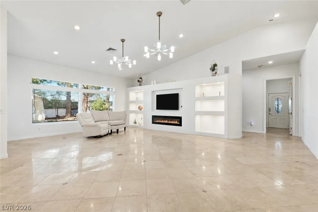 7360 Darby, Las Vegas, NV 89117