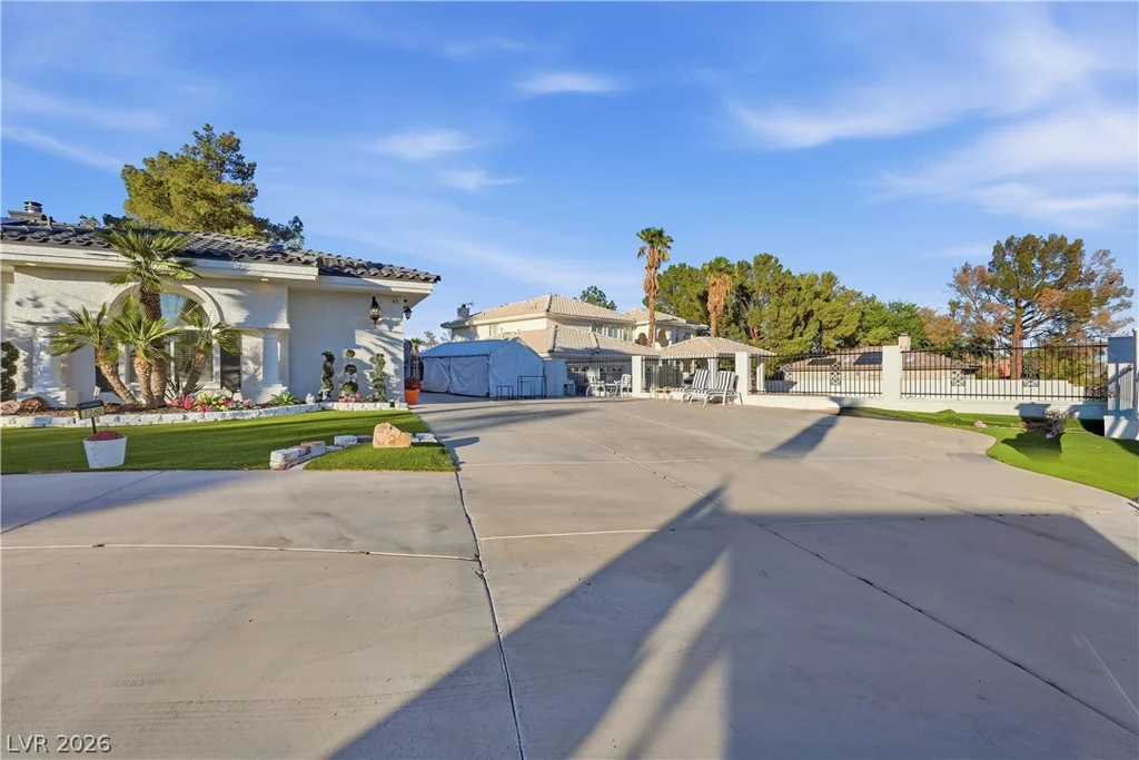 7360 Darby, Las Vegas, NV 89117