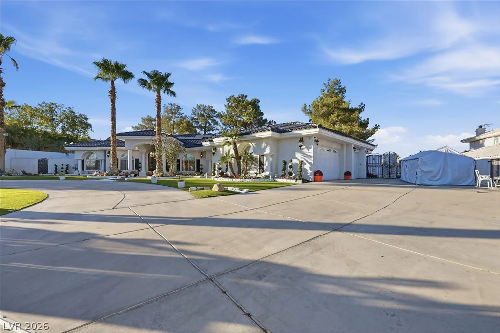 7360 Darby, Las Vegas, NV 89117