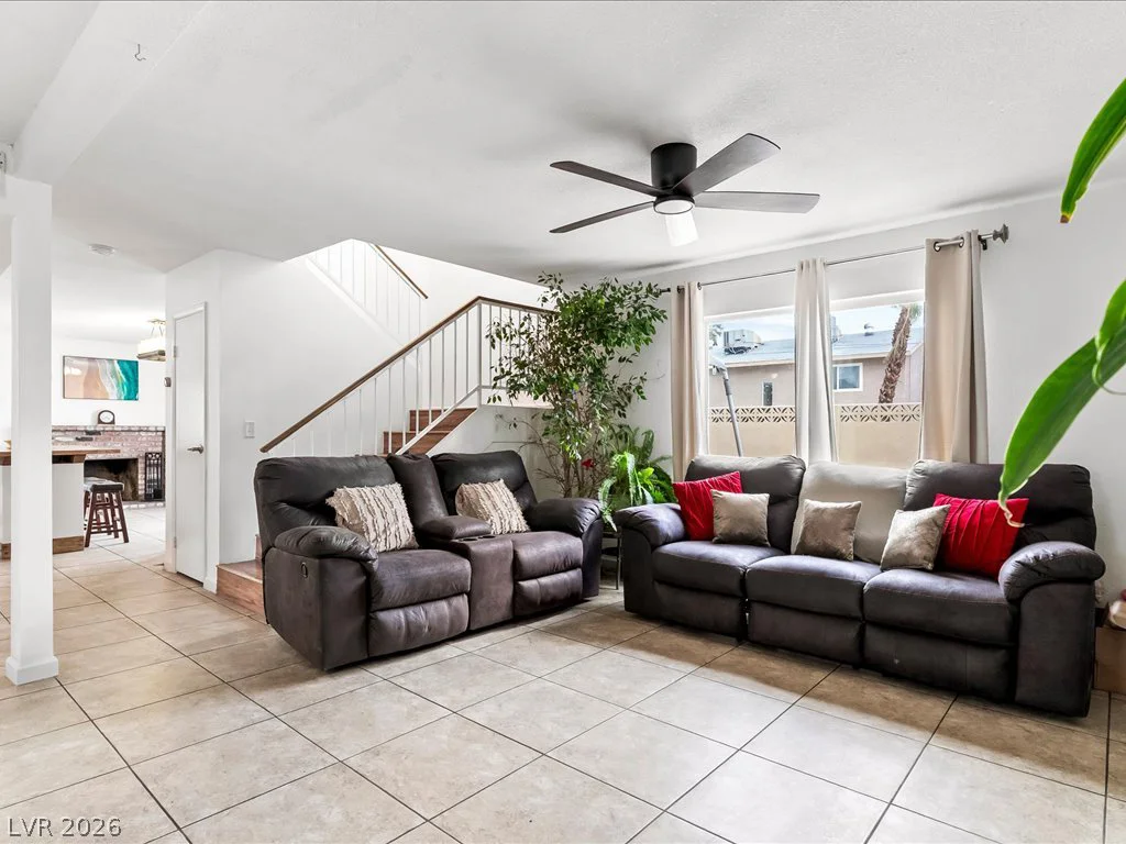 513 Dolores, Las Vegas, NV 89107