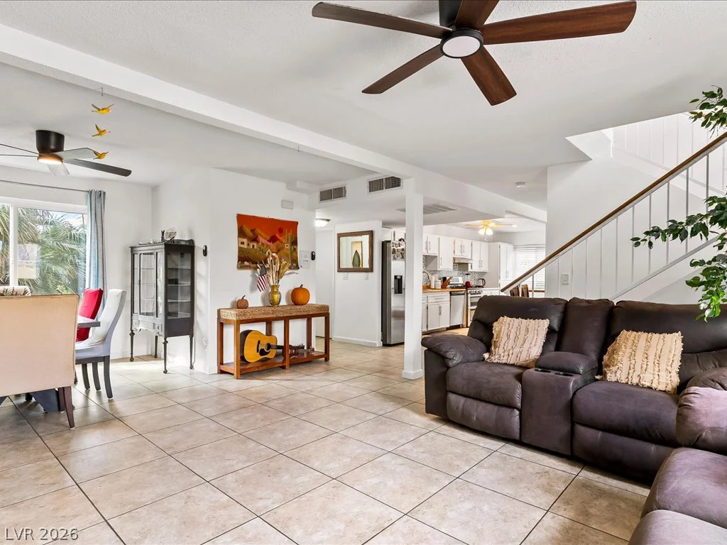 513 Dolores, Las Vegas, NV 89107