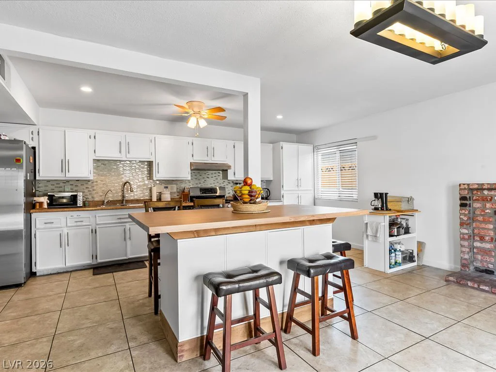 513 Dolores, Las Vegas, NV 89107