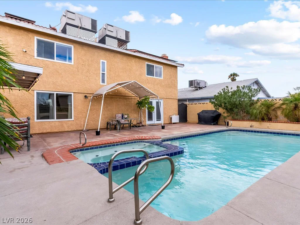 513 Dolores, Las Vegas, NV 89107