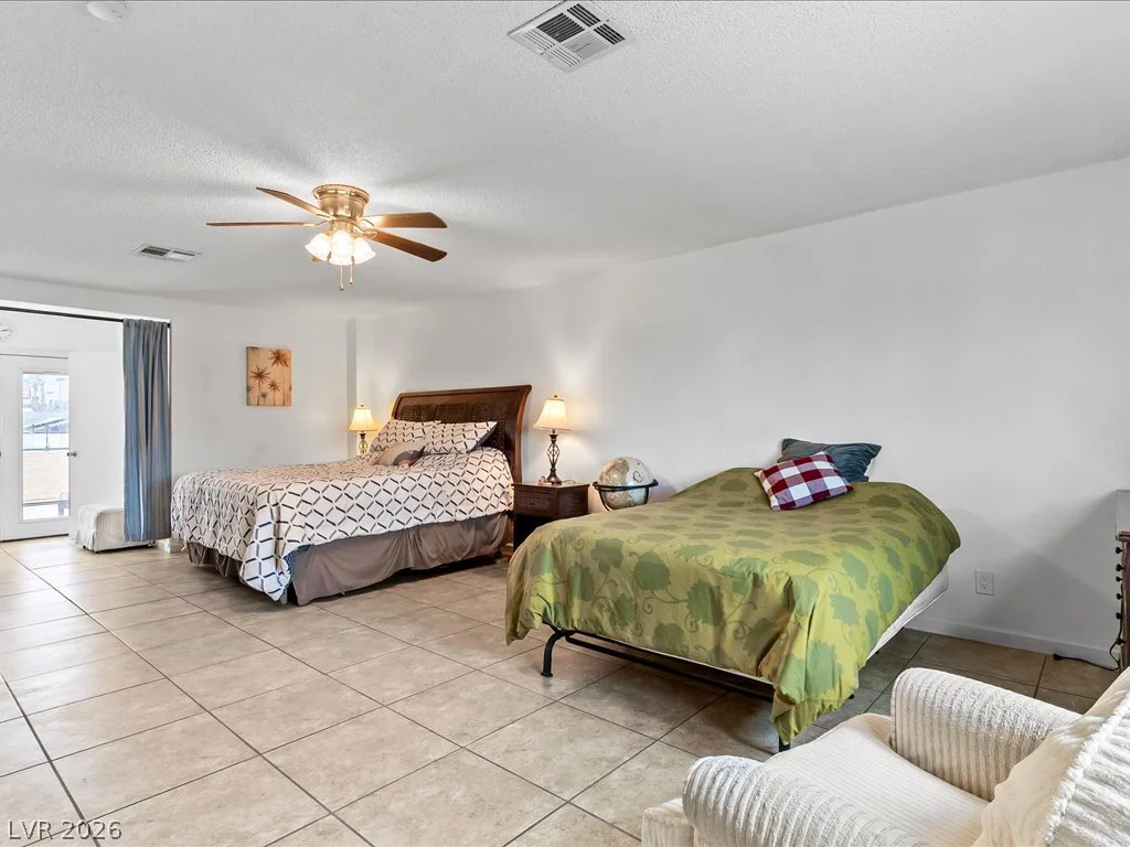 513 Dolores, Las Vegas, NV 89107