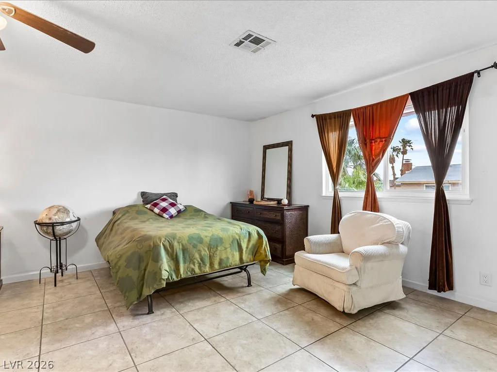 513 Dolores, Las Vegas, NV 89107