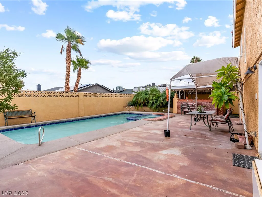 513 Dolores, Las Vegas, NV 89107