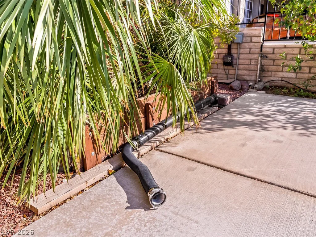 513 Dolores, Las Vegas, NV 89107