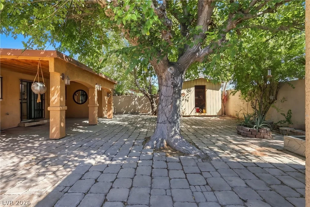 2828 Willoughby, Las Vegas, NV 89101