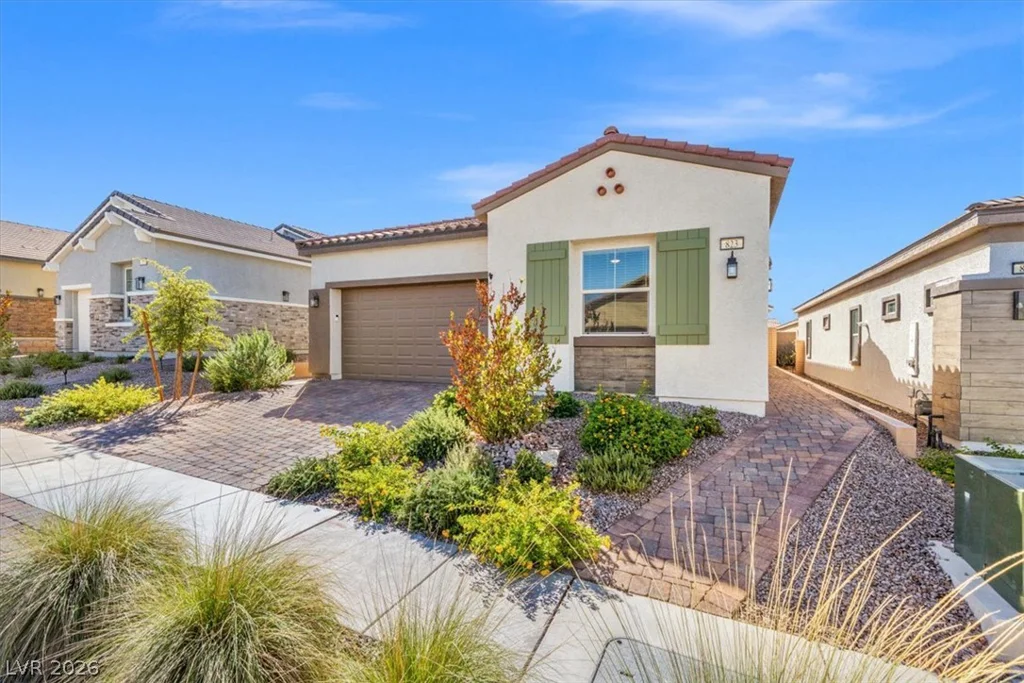 823 Eaton Falls, Henderson, NV 89011