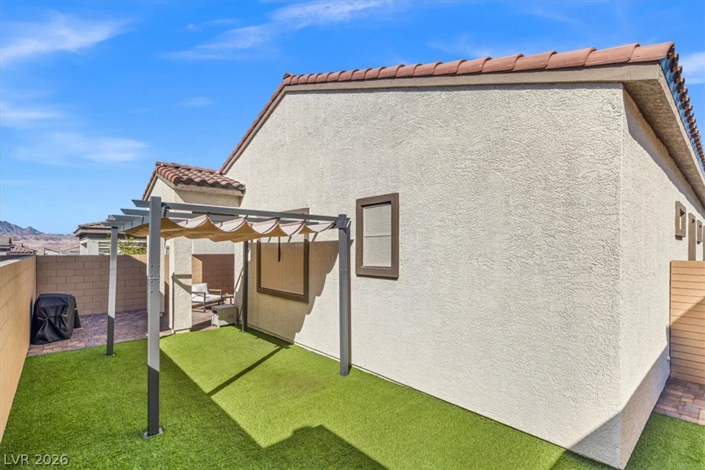 823 Eaton Falls, Henderson, NV 89011