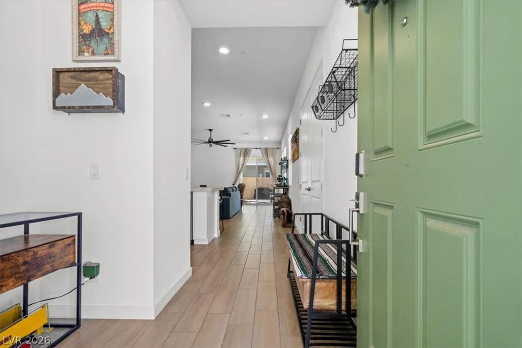823 Eaton Falls, Henderson, NV 89011