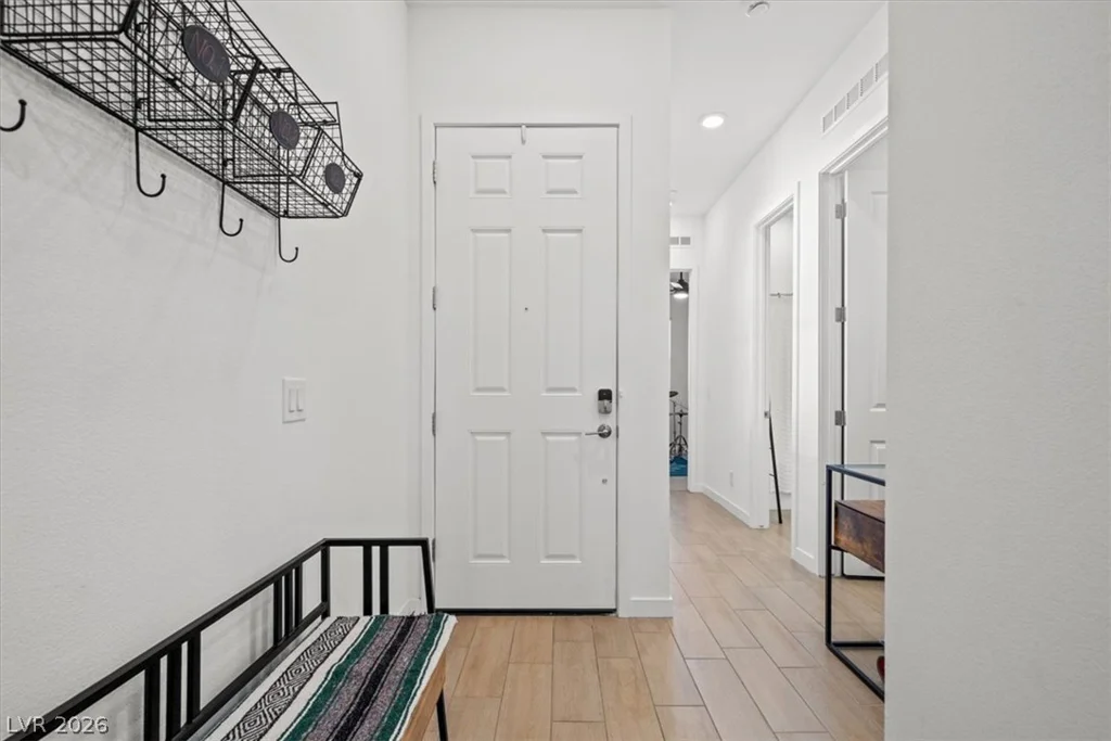 823 Eaton Falls, Henderson, NV 89011